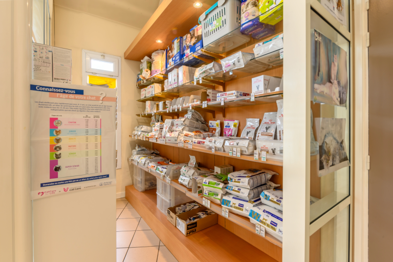 Présentoir alimentation et soins vétérinaire